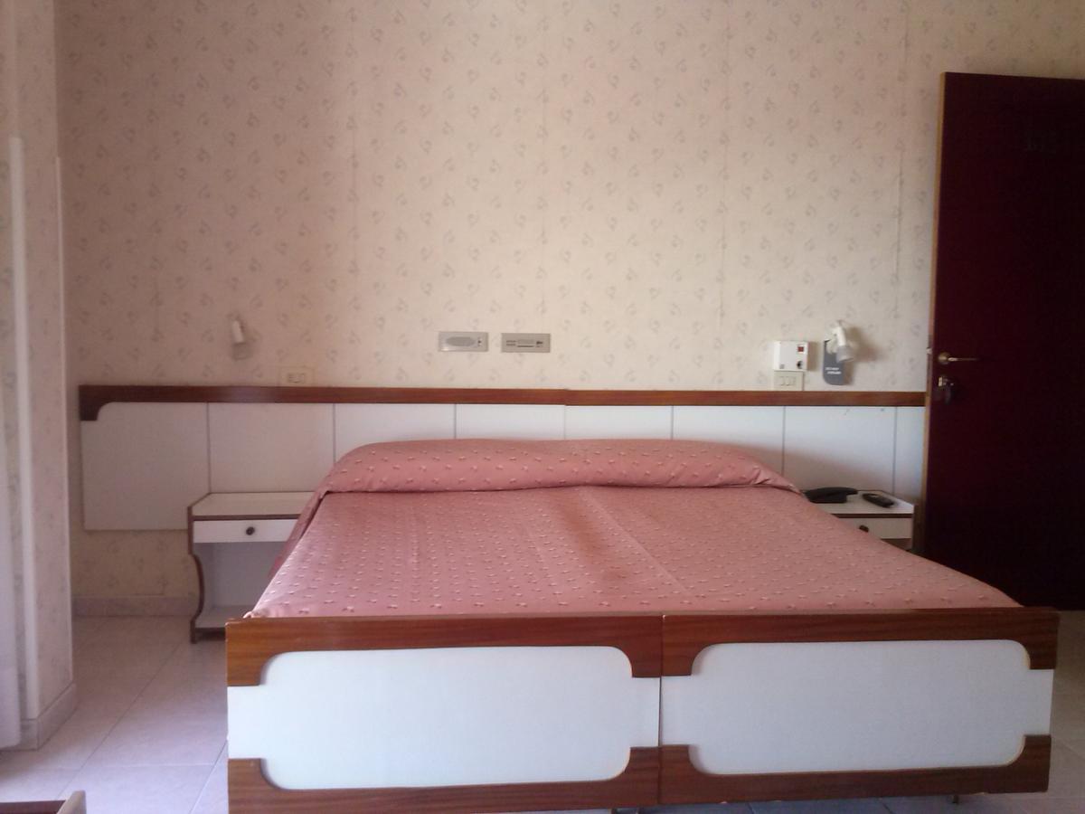 Hotel Silvi Сільві-Марина Номер фото
